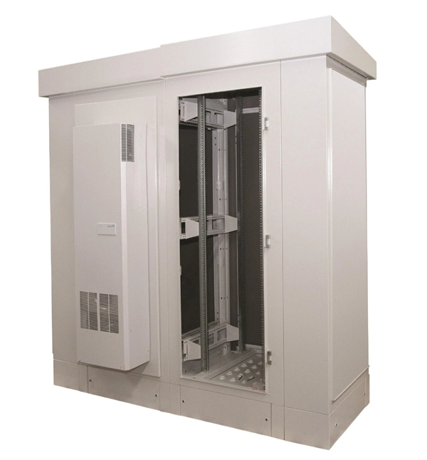Foreign electricians make distribution boxes